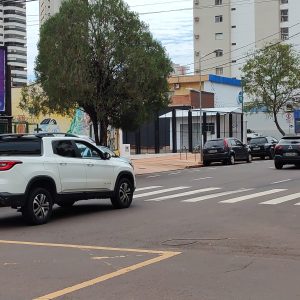 008 - Rua Barão do Rio Branco / Rua José Antonio - lava jato (próximo ao hotel Bahamas)